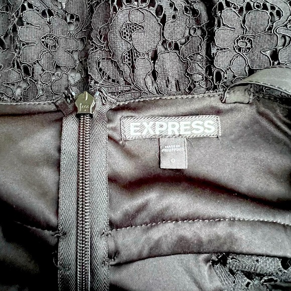 Express black fitted lace dress, size 0 - Picture 3 of 3